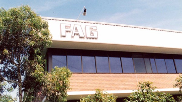 After a successful beginning the operation was moved to a combination warehouse/office in Aquatic Drive Frenchs Forest, Sydney North, which was where the company was established as a legal entity and extended to a national commercial level.